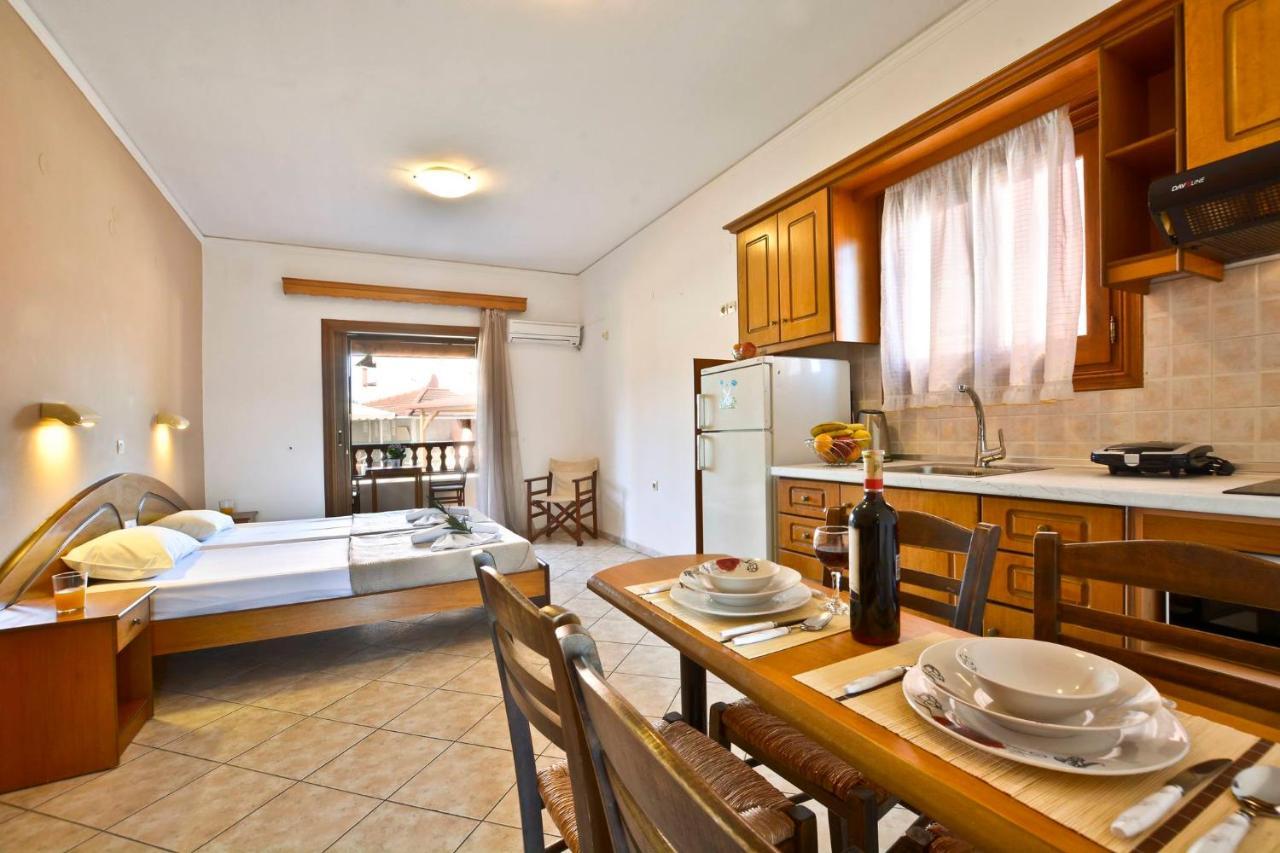 Louvros Apartments סידריון מראה חיצוני תמונה